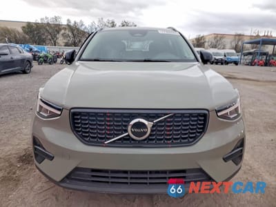 Piąte zdjęcie samochodu w środku: 2024 VOLVO XC40 CORE VIN:YV4L12UK1R2364461 - miniatura