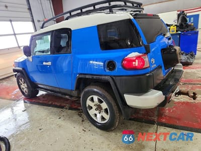 Drugie zdjęcie samochodu z przodu: 2007 TOYOTA FJ CRUISER BASE VIN:JTEBU11F170078637 - miniatura
