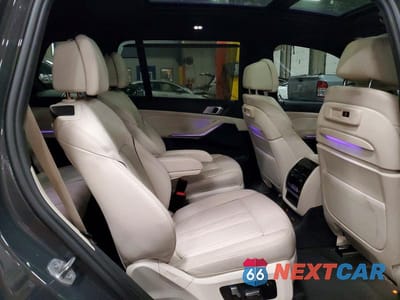 Zdjęcie 11 z 12 samochodu: 2022 BMW X7 XDRIVE40I VIN:5UXCW2C01N9M47585 - miniatura
