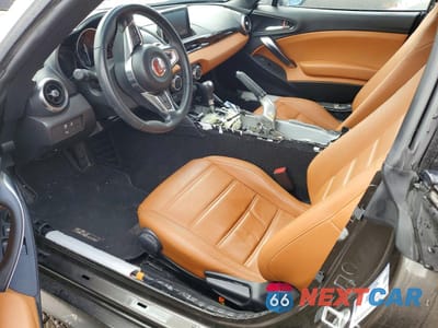 Zdjęcie 8 z 13 samochodu: 2017 FIAT 124 SPIDER CLASSICA VIN:JC1NFAEK1H0103750 - miniatura