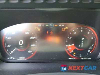 Zdjęcie 9 z 13 samochodu: 2016 VOLVO XC90 T6 AWD T6 MOMENTUM VIN:YV4A22PK7G1053295 - miniatura