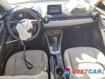 Zdjęcie 8 z 13 samochodu: 2019 TOYOTA YARIS L VIN:3MYDLBYV6KY510142 - miniatura