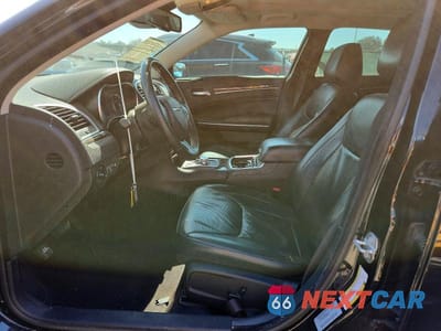 Zdjęcie 7 z 11 samochodu: 2017 CHRYSLER 300C VIN:2C3CCAEG2HH516582 - miniatura