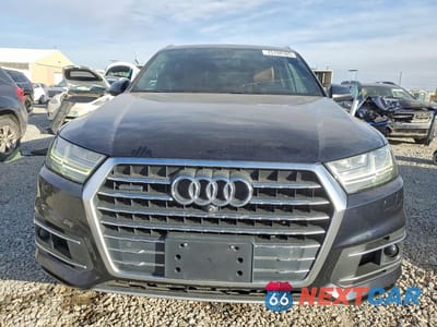 Piąte zdjęcie samochodu w środku: 2017 AUDI Q7 PREMIUM PLUS VIN:WA1LAAF77HD030079 - miniatura