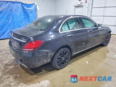 Trzecie zdjęcie samochodu z tyłu: 2019 MERCEDES-BENZ C 300 4MATIC VIN:55SWF8EB5KU311170 - miniatura