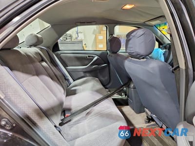 Zdjęcie 10 z 12 samochodu: 2001 TOYOTA CAMRY LE V6 VIN:4T1BF22K61U968501 - miniatura
