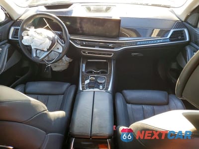 Zdjęcie 8 z 13 samochodu: 2024 BMW X7 XDRIVE40I VIN:5UX23EM01R9S21296 - miniatura