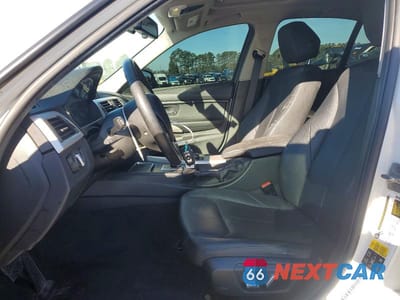 Zdjęcie 7 z 12 samochodu: 2016 BMW 320 XI VIN:WBA8A3C50GK690322 - miniatura