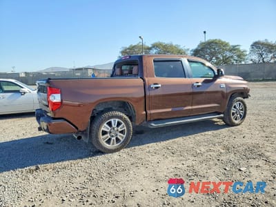 Trzecie zdjęcie samochodu z tyłu: 2016 TOYOTA TUNDRA CREWMAX 1794 VIN:5TFAY5F14GX548014 - miniatura