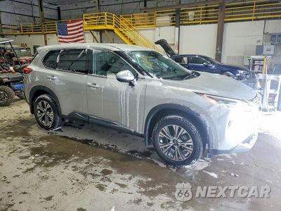 Czwarte zdjęcie samochodu z boku: 2021 NISSAN ROGUE SV VIN:5N1AT3BB2MC768929 - miniatura