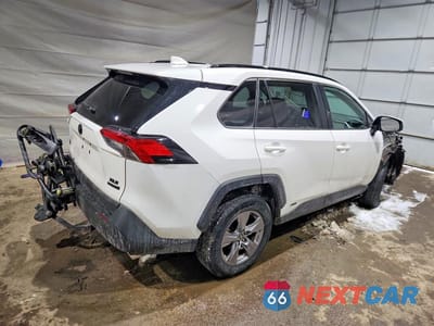 Trzecie zdjęcie samochodu z tyłu: 2024 TOYOTA RAV4 XLE VIN:2T3RWRFV8RW196520 - miniatura