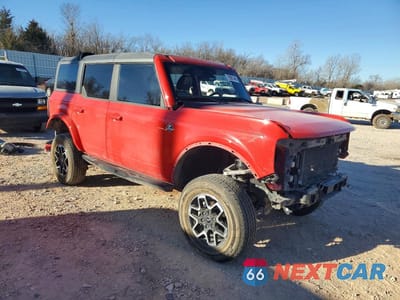 Czwarte zdjęcie samochodu z boku: 2023 FORD BRONCO BASE VIN:1FMEE5DP9PLB62032 - miniatura