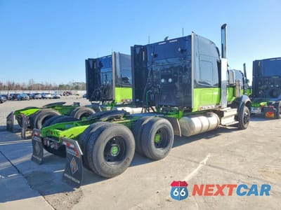 Czwarte zdjęcie samochodu z boku: 2023 INTERNATIONAL HX520 SEMI TRUCK VIN:3HSPAAPR7PN428663 - miniatura