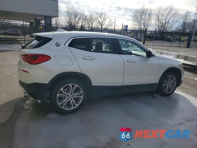 Trzecie zdjęcie samochodu z tyłu: 2018 BMW X2 XDRIVE28I VIN:WBXYJ5C32JEF78520 - miniatura