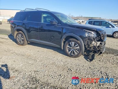 Czwarte zdjęcie samochodu z boku: 2023 NISSAN PATHFINDER SL VIN:5N1DR3CC1PC238281 - miniatura