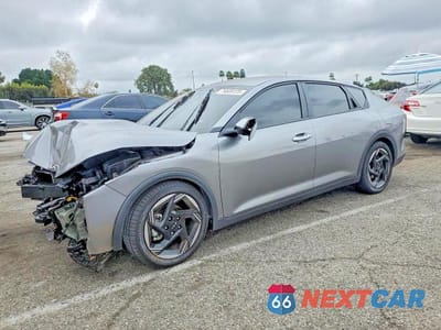 2025 KIA K4 EX 3KPFU4DE5SE248038 - główne zdjęcie licytacji z USA - miniatura