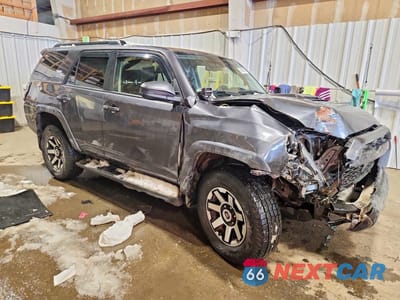 Czwarte zdjęcie samochodu z boku: 2022 TOYOTA 4RUNNER SR5/SR5 PREMIUM VIN:JTEPU5JR0N6054525 - miniatura