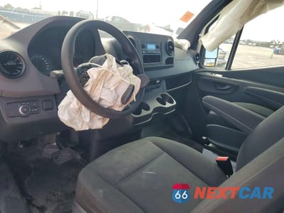 Zdjęcie 8 z 11 samochodu: 2021 MERCEDES-BENZ SPRINTER 2500 VIN:W1Y4DBHY3MT045588 - miniatura