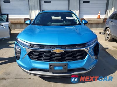 Piąte zdjęcie samochodu w środku: 2025 CHEVROLET TRAX 1LT VIN:KL77LHEP3SC093069 - miniatura