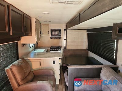 Zdjęcie 6 z 10 samochodu: 2023 JAYCO JAY FLIGHT VIN:1UJBC0BR1P17K0147 - miniatura