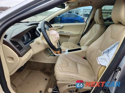 Zdjęcie 7 z 12 samochodu: 2010 VOLVO XC60 T6 VIN:YV4992DZ4A2081119 - miniatura