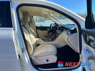 Zdjęcie 7 z 10 samochodu: 2020 MERCEDES-BENZ GLC 300 4MATIC VIN:WDC0G8EB0LF740633 - miniatura