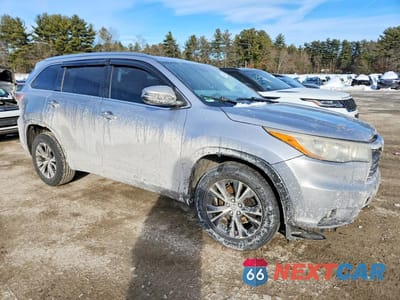 Czwarte zdjęcie samochodu z boku: 2016 TOYOTA HIGHLANDER XLE VIN:5TDKKRFH0GS503569 - miniatura