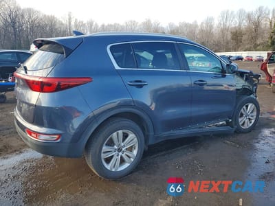 Trzecie zdjęcie samochodu z tyłu: 2017 KIA SPORTAGE LX VIN:KNDPMCAC0H7121577 - miniatura