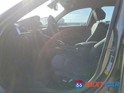 Zdjęcie 7 z 11 samochodu: 2018 BMW 320 I VIN:WBA8E1G54JNU92478 - miniatura