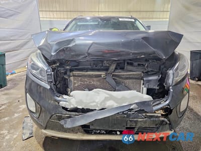 Piąte zdjęcie samochodu w środku: 2018 KIA SORENTO VIN:5XYPKDA51JG363607 - miniatura