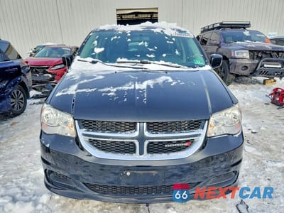 Piąte zdjęcie samochodu w środku: 2016 DODGE GRAND CARAVAN SXT VIN:2C4RDGCG4GR328115 - miniatura