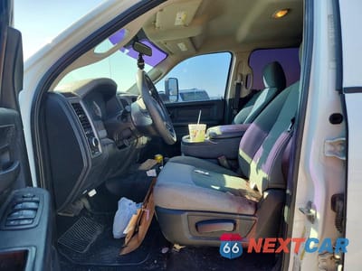 Zdjęcie 7 z 11 samochodu: 2013 RAM TRUCKS 2500 ST VIN:3C6TR5HT3DG574812 - miniatura