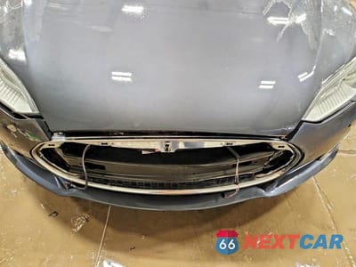 Zdjęcie 11 z 12 samochodu: 2015 TESLA MODEL S VIN:5YJSA1E15FF114115 - miniatura