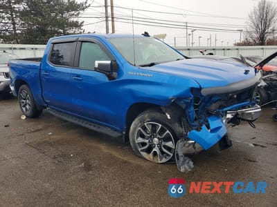 Czwarte zdjęcie samochodu z boku: 2023 CHEVROLET SILVERADO K1500 LT VIN:3GCUDDED5PG217218 - miniatura