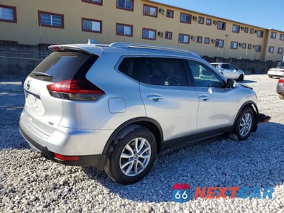 Trzecie zdjęcie samochodu z tyłu: 2018 NISSAN ROGUE SV VIN:5N1AT2MT9JC851852 - miniatura