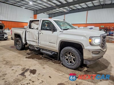 Czwarte zdjęcie samochodu z boku: 2016 GMC SIERRA K1500 SLE VIN:3GTU2MEC8GG326382 - miniatura