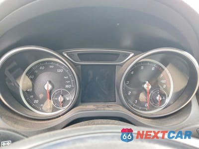 Zdjęcie 9 z 12 samochodu: 2017 MERCEDES-BENZ CLA 250 4MATIC VIN:WDDSJ4GB9HN430036 - miniatura