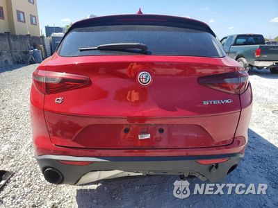 Zdjęcie 6 z 14 samochodu: 2018 ALFA ROMEO STELVIO VIN:ZASFAKAN3J7B81138 - miniatura