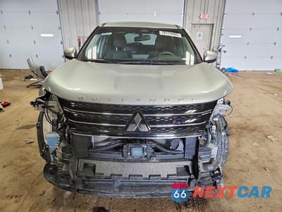 Piąte zdjęcie samochodu w środku: 2024 MITSUBISHI OUTLANDER MAX 650 VIN:JA4J4UA83RZ073953 - miniatura