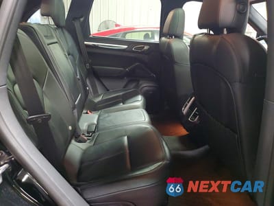 Zdjęcie 10 z 13 samochodu: 2014 PORSCHE CAYENNE VIN:WP1AF2A27ELA42989 - miniatura