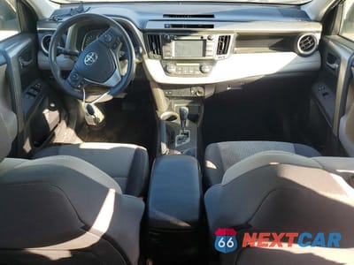 Zdjęcie 8 z 13 samochodu: 2015 TOYOTA RAV4 XLE VIN:2T3RFREV9FW238139 - miniatura