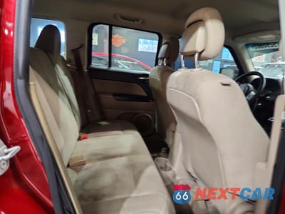 Zdjęcie 11 z 13 samochodu: 2016 JEEP PATRIOT SPORT VIN:1C4NJPBBXGD561593 - miniatura