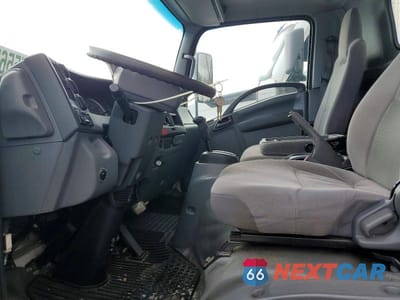 Zdjęcie 7 z 13 samochodu: 2018 ISUZU NQR BOX TRUCK VIN:JALE5W166J7900356 - miniatura