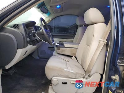 Zdjęcie 7 z 12 samochodu: 2011 CHEVROLET SILVERADO K1500 LT VIN:3GCPKSE3XBG295842 - miniatura