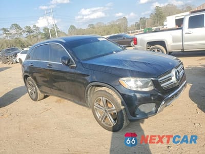Czwarte zdjęcie samochodu z boku: 2017 MERCEDES-BENZ GLC 300 4MATIC VIN:WDC0G4KBXHV005913 - miniatura
