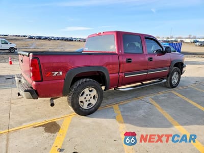 Trzecie zdjęcie samochodu z tyłu: 2004 CHEVROLET SILVERADO K1500 VIN:2GCEK13T141411526 - miniatura