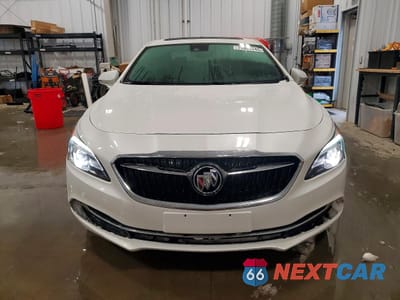 Piąte zdjęcie samochodu w środku: 2018 BUICK LACROSSE PREMIUM VIN:1G4ZS5SS9JU147453 - miniatura