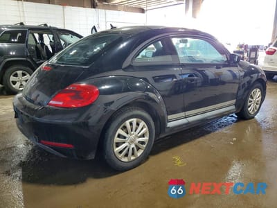 Trzecie zdjęcie samochodu z tyłu: 2012 VOLKSWAGEN BEETLE VIN:3VWAX7AT8CM647214 - miniatura