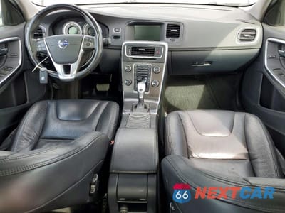 Zdjęcie 8 z 11 samochodu: 2013 VOLVO S60 T5 VIN:YV1612FS3D1220500 - miniatura