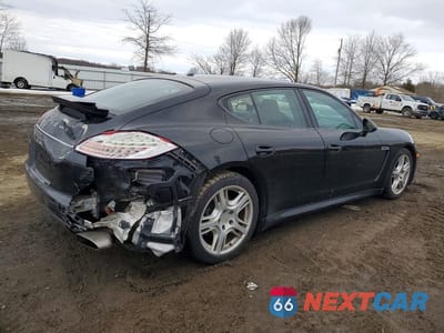 Trzecie zdjęcie samochodu z tyłu: 2013 PORSCHE PANAMERA 2 VIN:WP0AA2A73DL013788 - miniatura